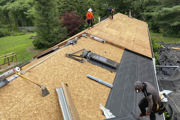 professional roofing contractors at Schenectady